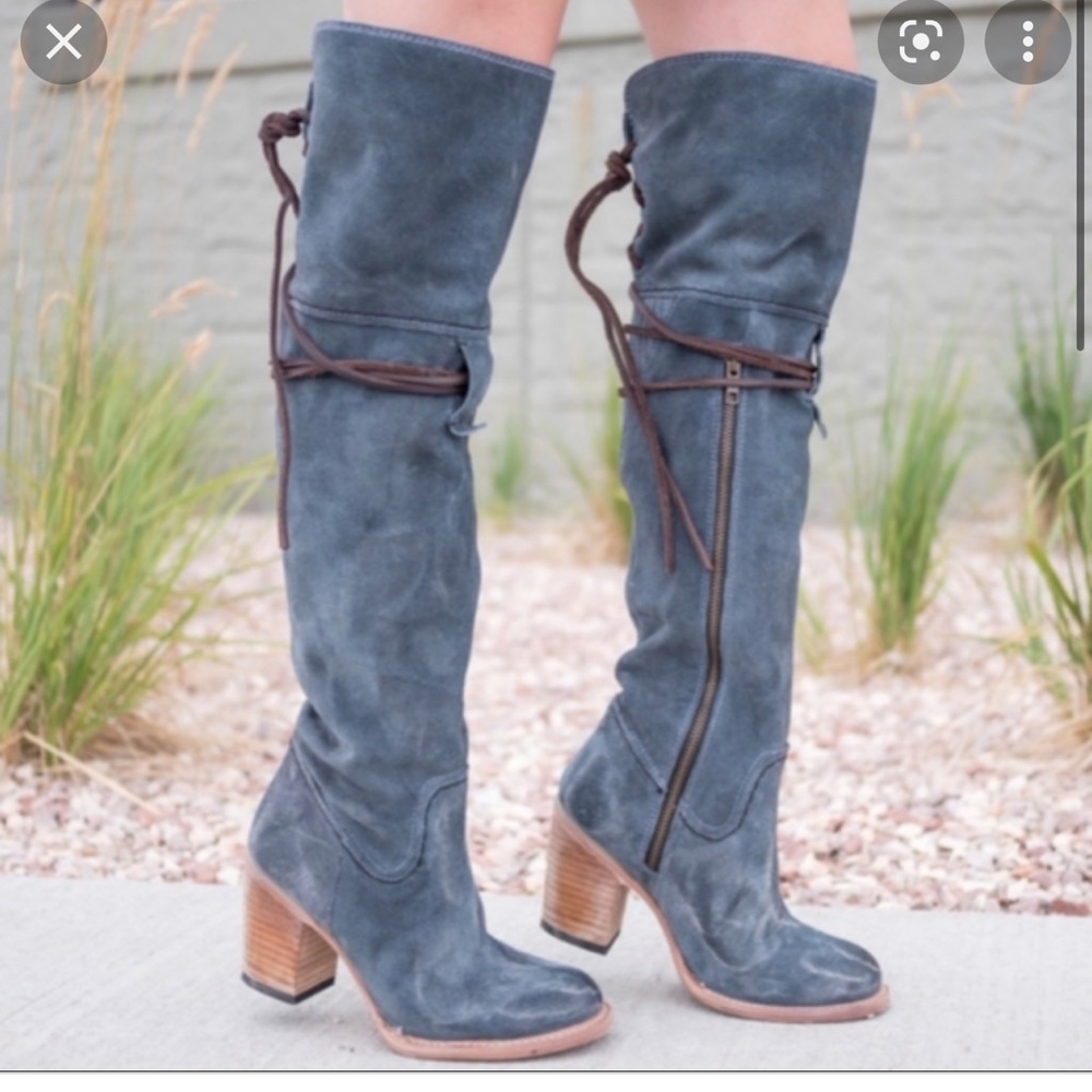 ISO Freebird Brock Blue Suede size 7 OR 8 🤞🏽🤞🏽🤞🏽